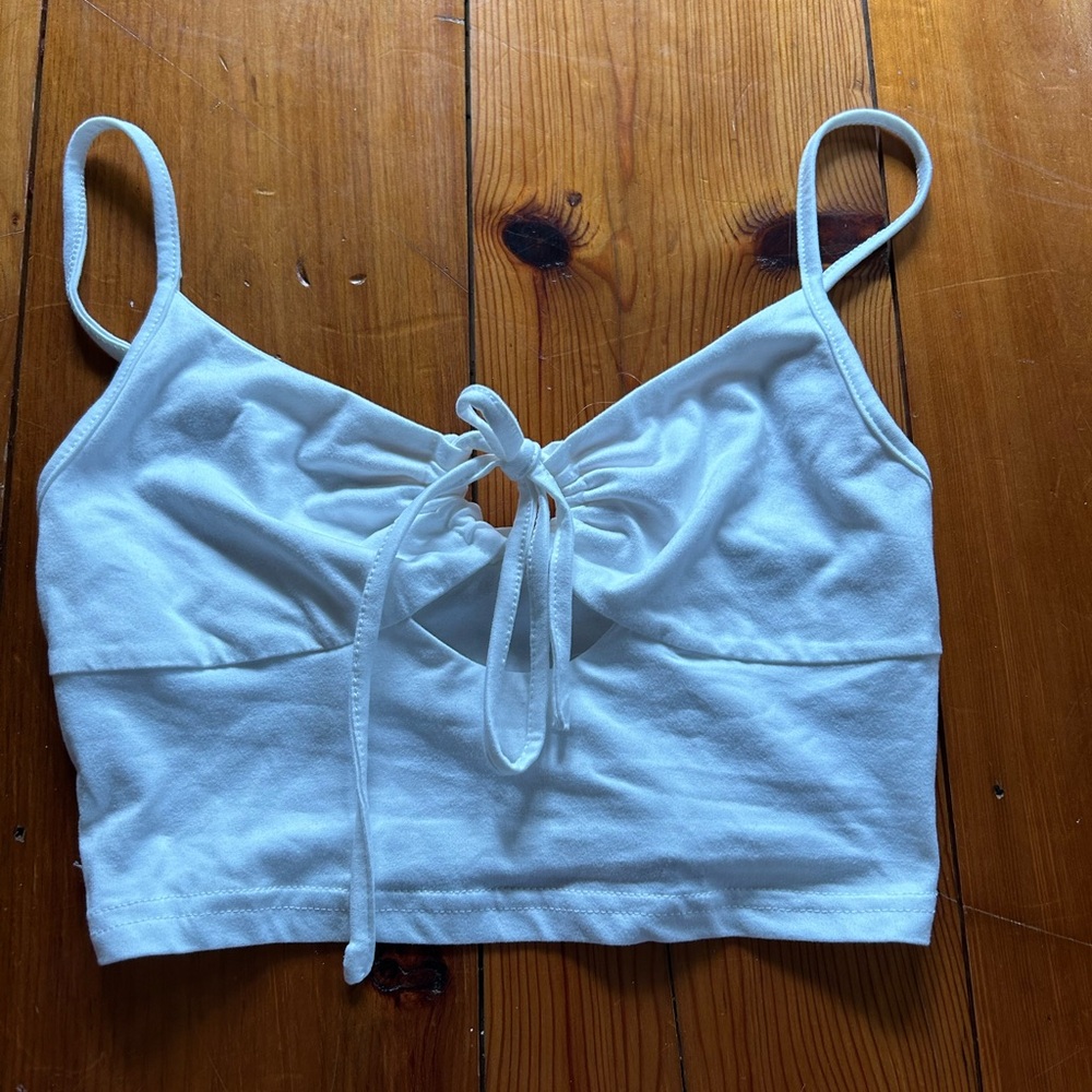 Cute SHEIN white cropped tank, tie strings in front